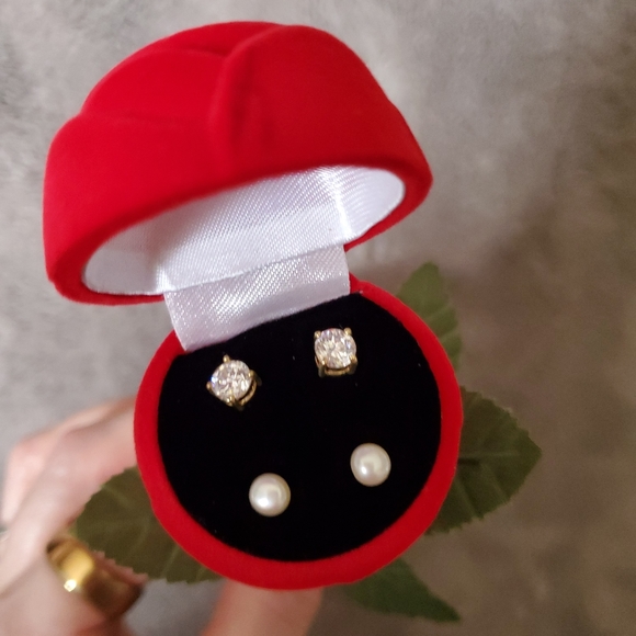 2 Earrings Set in Velvet Rose Jewelry Box Stem - Picture 7 of 12